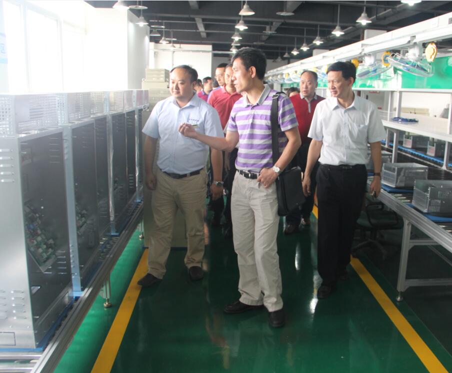 广东省副会长吴毅龙带队,广东省工业园区协会考察团领导莅临我司参观考察!